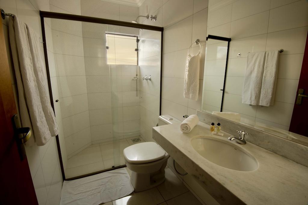 Grand Enio Hotel E Cantina Varginha  Rom bilde